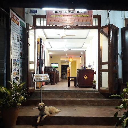 Tony Central Hostel Luang Prabang Exterior photo