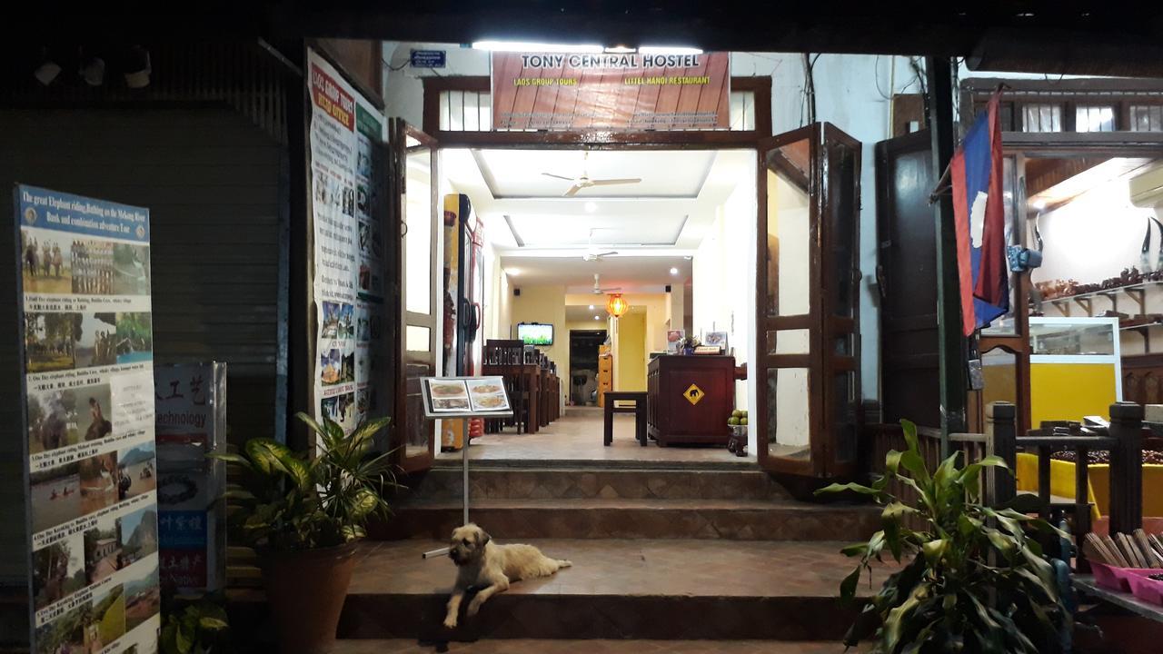 Tony Central Hostel Luang Prabang Exterior photo