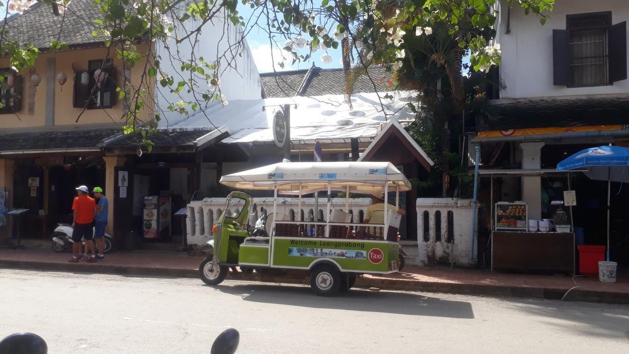 Tony Central Hostel Luang Prabang Exterior photo